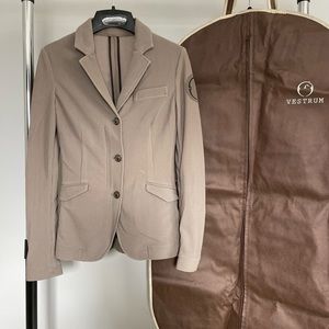 Vestrum Valencia dove gray mesh hunt coat, size IT 38